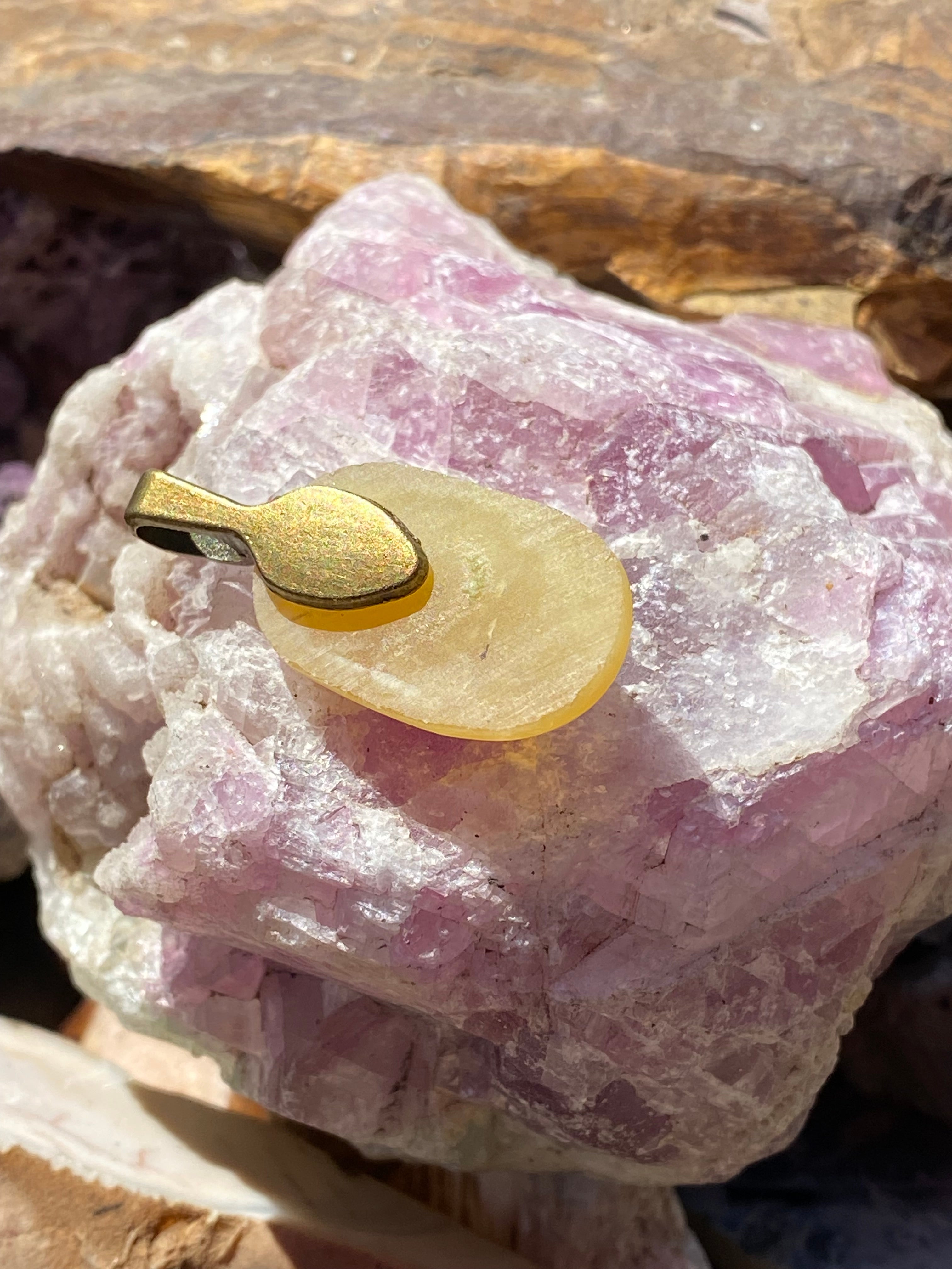 Natural Cornelian Pendant gemstone pendant, handcrafted jewelry featuring polished stone with unique color and mineral patterns